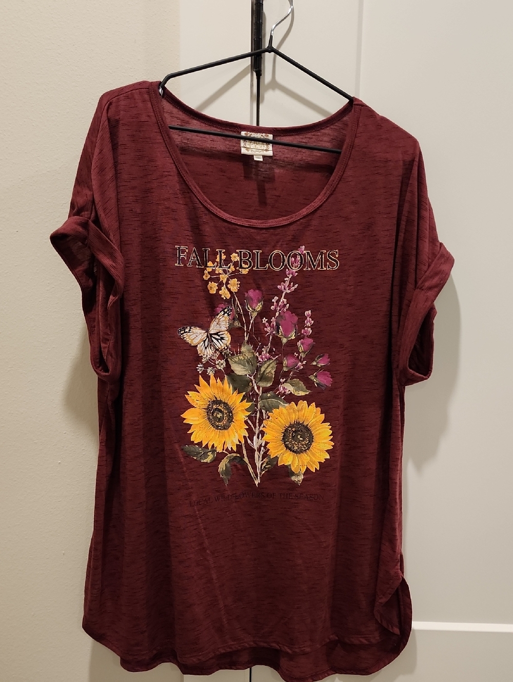 Fall Blooms Sunflower Graphic Tee - Burgundy